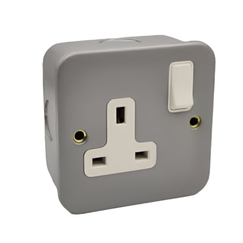 TROPICAL METAL CLAD SOCKET 15A SINGLE MC 629