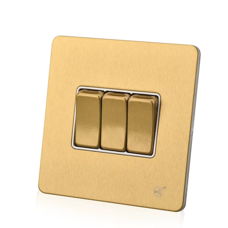 TROPICAL SWITCH 3 GANG 2 WAY CNM206PG