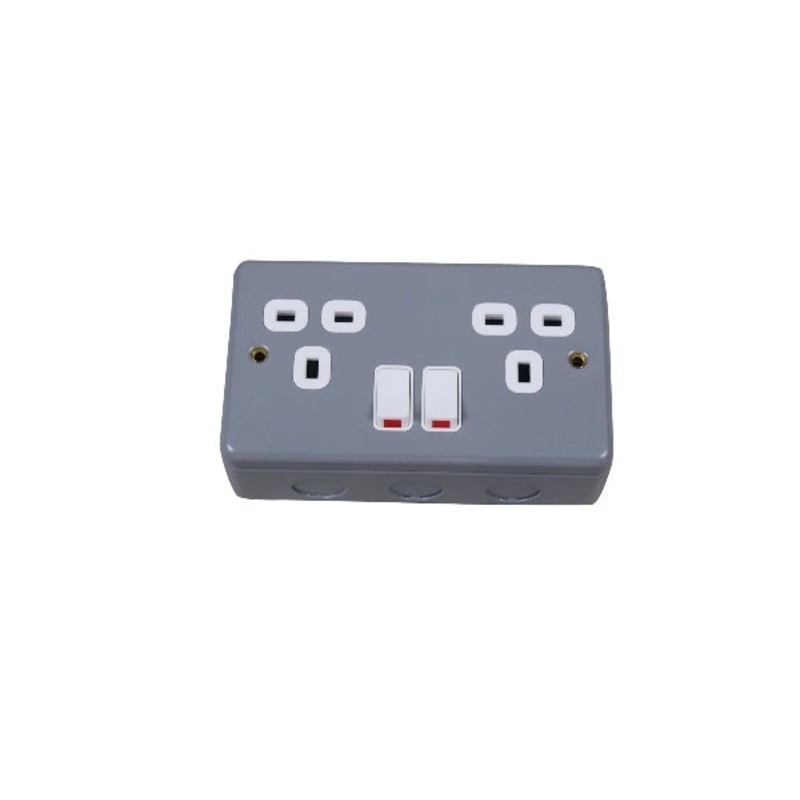 AFRICAB SOCKET OUTLET DOUBLE METAL 13A